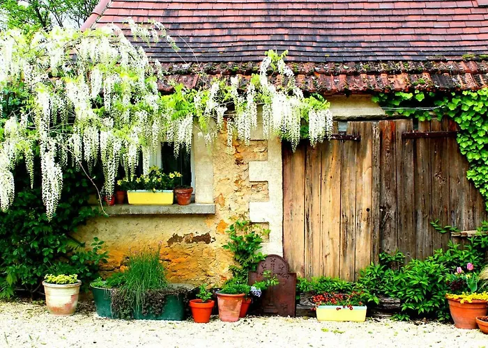 펜션 Private Pool With Stunning Views Of The Chateau!! Old Barn