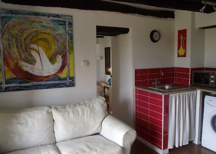 Private Pool With Stunning Views Of The Chateau!! Old Barn 펜션 Rouffignac Saint-Cernin